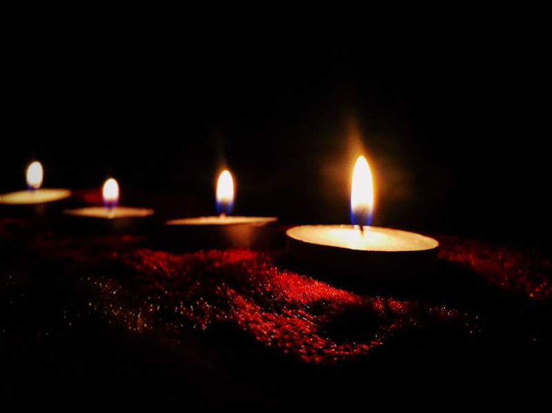 شمعة النحاس الكبيرة الفاخرة